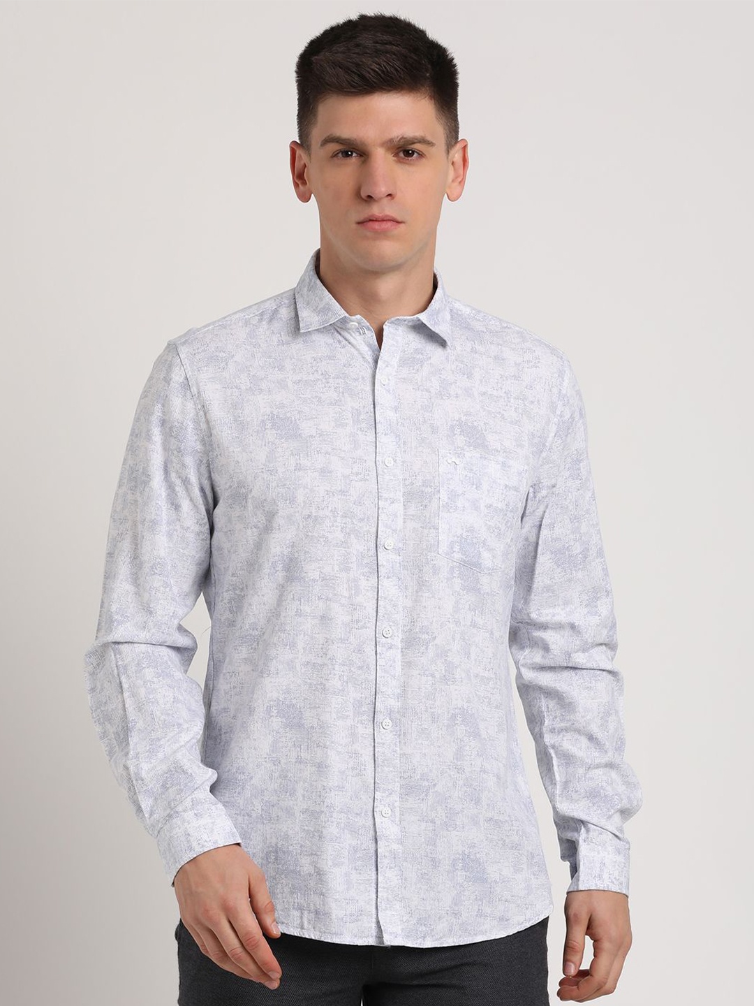 Turtle Men Relaxed Spread Collar Abstract Printed Lyocell Slim Fit Casual Shirt, Grey
Turtle Men Relaxed Spread Collar Abstract Printed Lyocell Slim Fit Casual Shirt, Grey