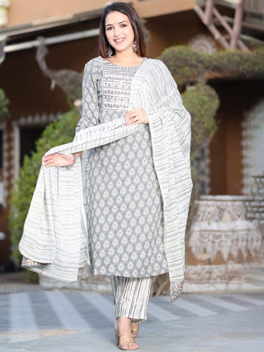 VYKOO Ethnic Motifs Printed Thread Work Straight Kurta with Trousers & With Dupatta, White
VYKOO Ethnic Motifs Printed Thread Work Straight Kurta with Trousers & With Dupatta, White