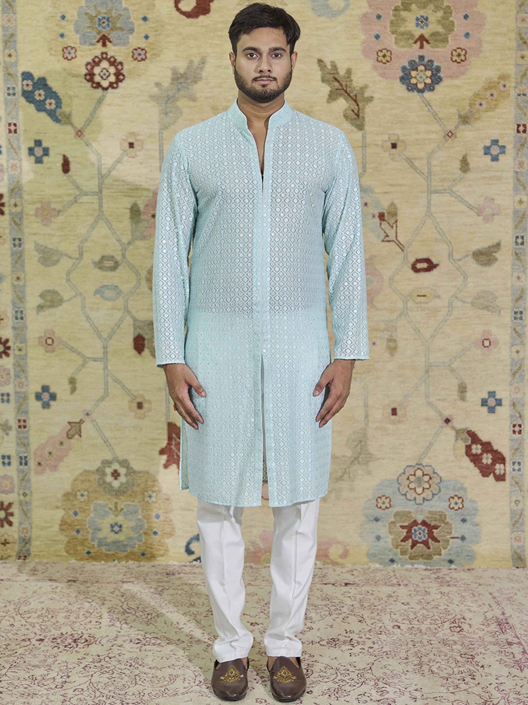 Agrajain Floral Embroidered Regular Chikankari Straight Kurta With Trousers, Blue
Agrajain Floral Embroidered Regular Chikankari Straight Kurta With Trousers, Blue