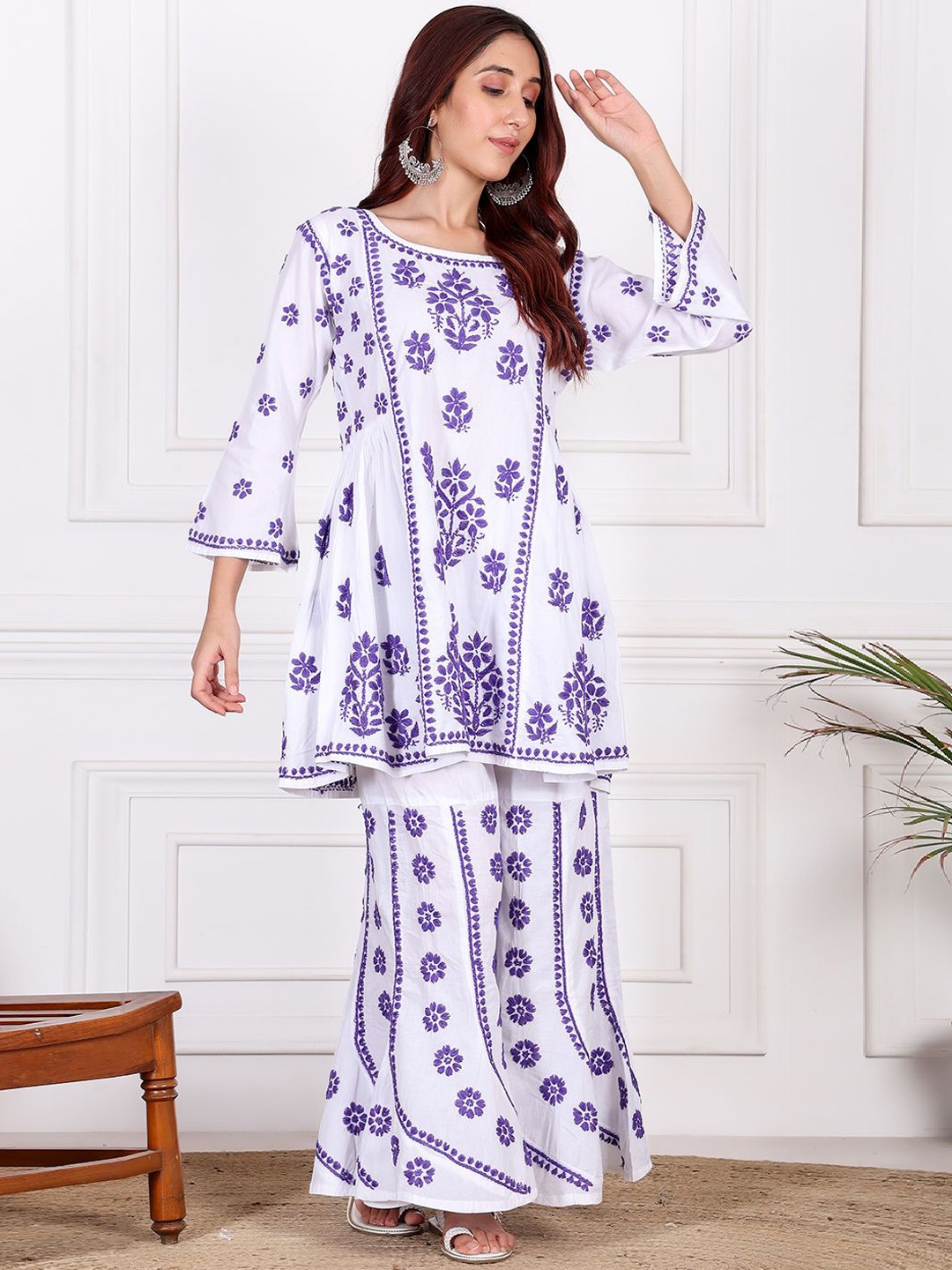 Chowkhat Floral Embroidered Thread Work Pure Cotton Anarkali Kurta With Sharara, White
Chowkhat Floral Embroidered Thread Work Pure Cotton Anarkali Kurta With Sharara, White