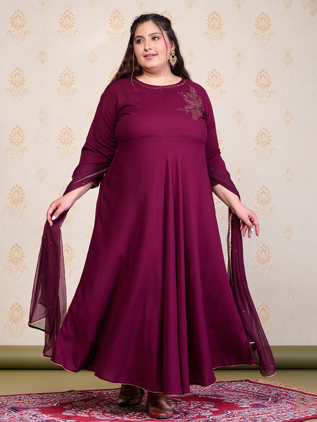 PrettyPlus by Desinoor.com Plus Size Stones Detail Anarkali Kurta & Dupatta, Burgundy
PrettyPlus by Desinoor.com Plus Size Stones Detail Anarkali Kurta & Dupatta, Burgundy