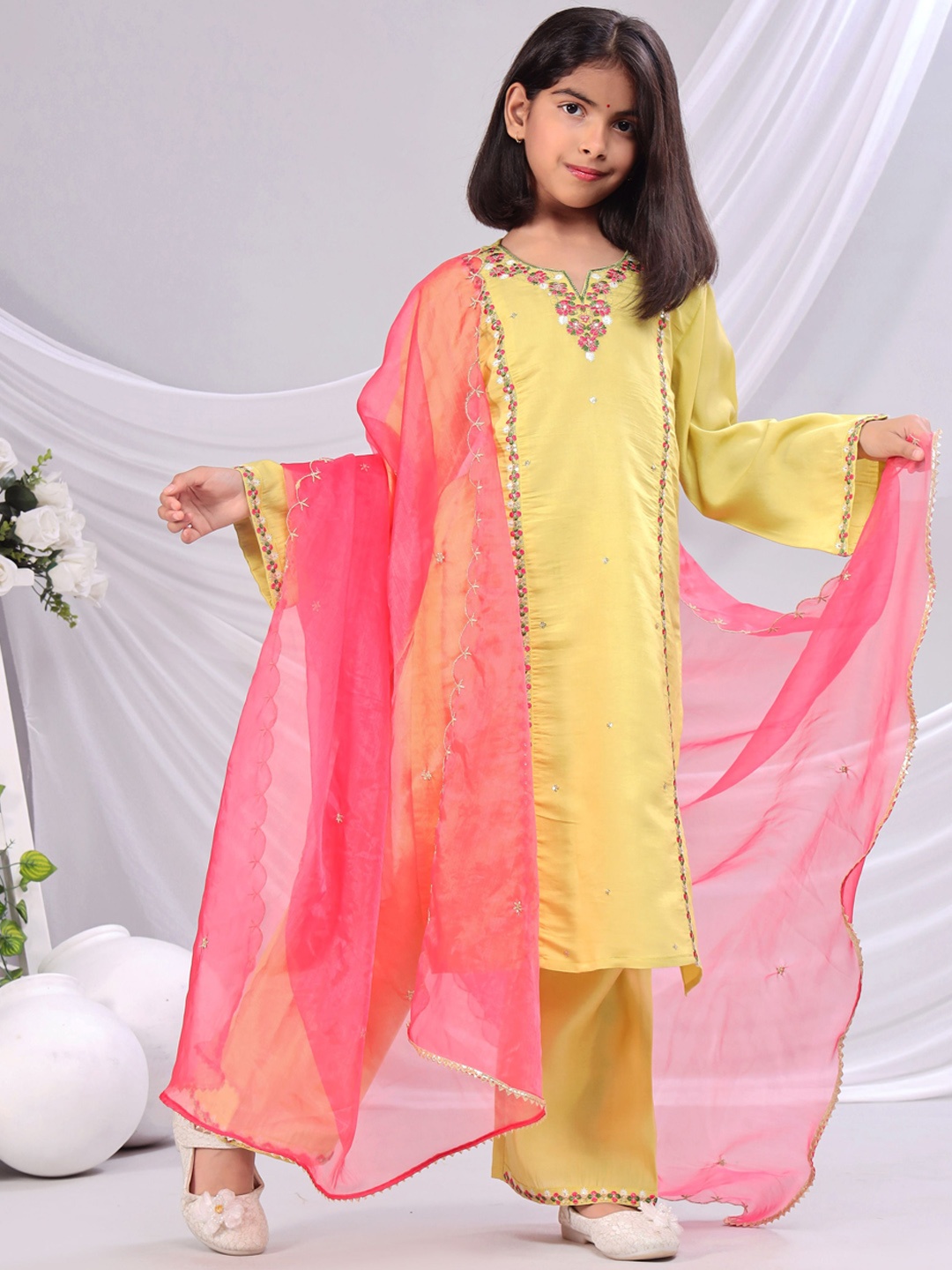 BAESD Girls Embroidered Regular Sequinned Straight Kurti with Palazzos & Dupatta, Yellow
BAESD Girls Embroidered Regular Sequinned Straight Kurti with Palazzos & Dupatta, Yellow