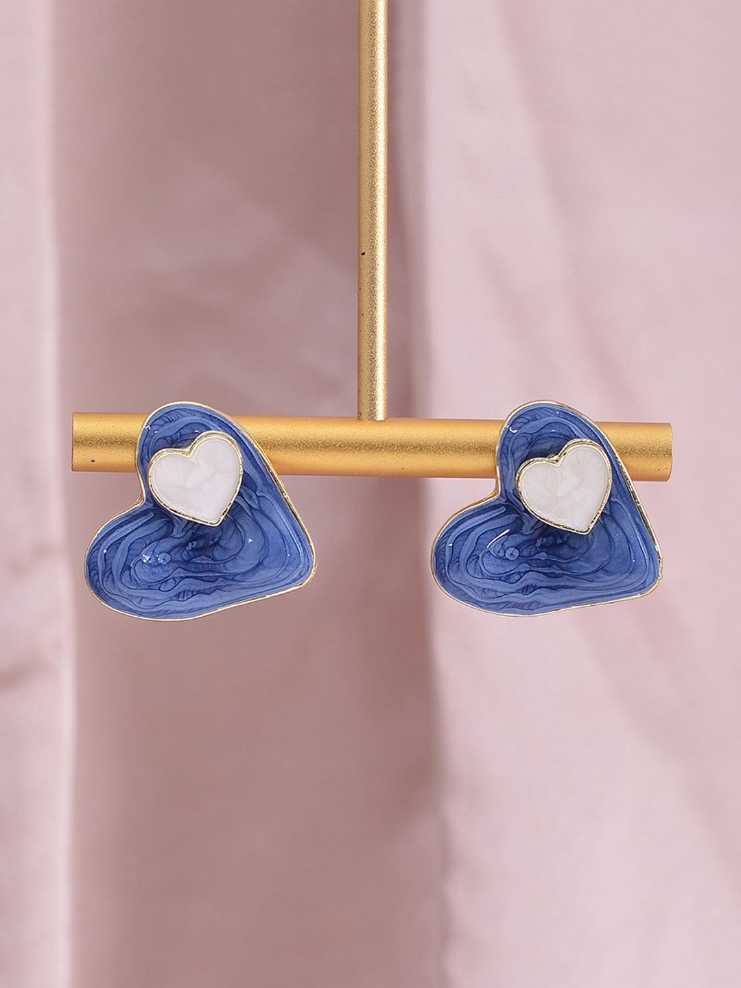 VAGHBHATT Fashionable Stainless Steel Retro Heart Shaped Contrast Drop Earrings, Gold
VAGHBHATT Fashionable Stainless Steel Retro Heart Shaped Contrast Drop Earrings, Gold