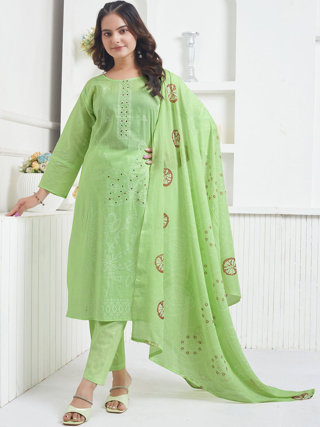 Peachmode Floral Printed Mirror Work Pure Cotton Straight Kurta With Trousers & Dupatta, Green
Peachmode Floral Printed Mirror Work Pure Cotton Straight Kurta With Trousers & Dupatta, Green