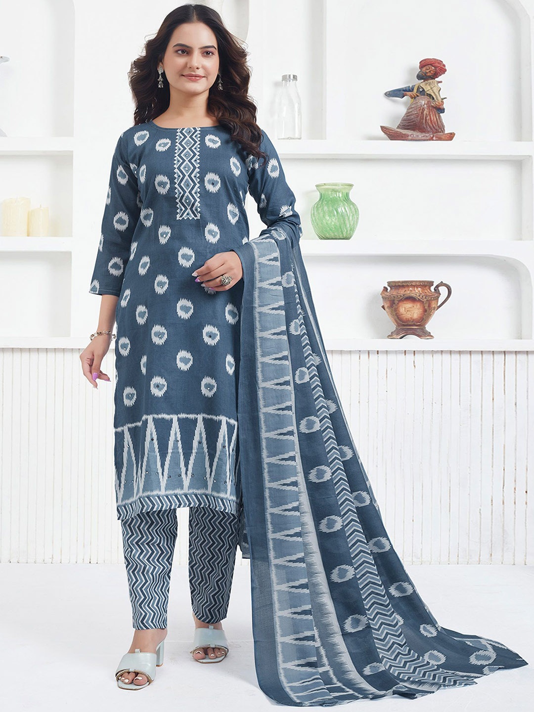 Peachmode Abstract Printed Mirror Work Pure Cotton Straight Kurta with Trousers & Dupatta, Grey
Peachmode Abstract Printed Mirror Work Pure Cotton Straight Kurta with Trousers & Dupatta, Grey