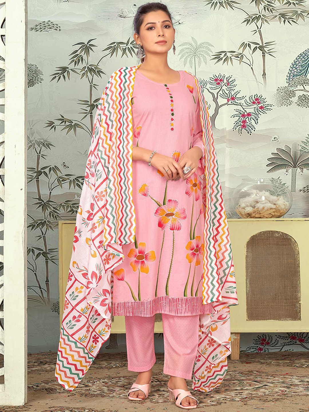 Peachmode Floral Printed Sequinned Pure Cotton Straight Kurta With Trousers & Dupatta, Pink
Peachmode Floral Printed Sequinned Pure Cotton Straight Kurta With Trousers & Dupatta, Pink
