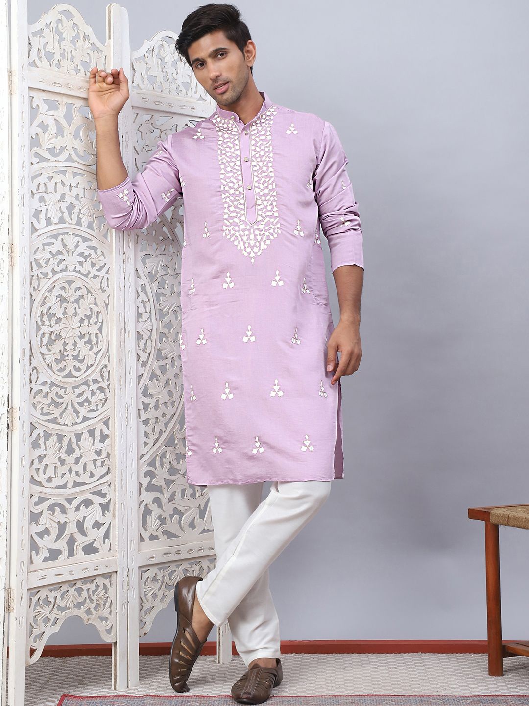 Anouk Purple Geometric Embroidered Thread Work Silk Cotton Straight Kurta with Pyjamas
Anouk Purple Geometric Embroidered Thread Work Silk Cotton Straight Kurta with Pyjamas