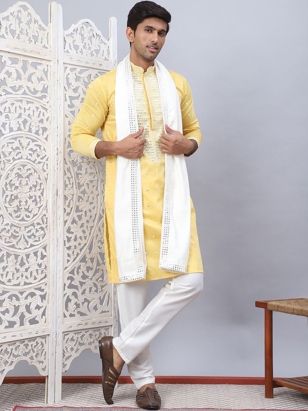 Jompers Geometric Embroidered Mandarin Collar Sequinned Kurta with Pyjamas & Dupatta, Yellow
Jompers Geometric Embroidered Mandarin Collar Sequinned Kurta with Pyjamas & Dupatta, Yellow