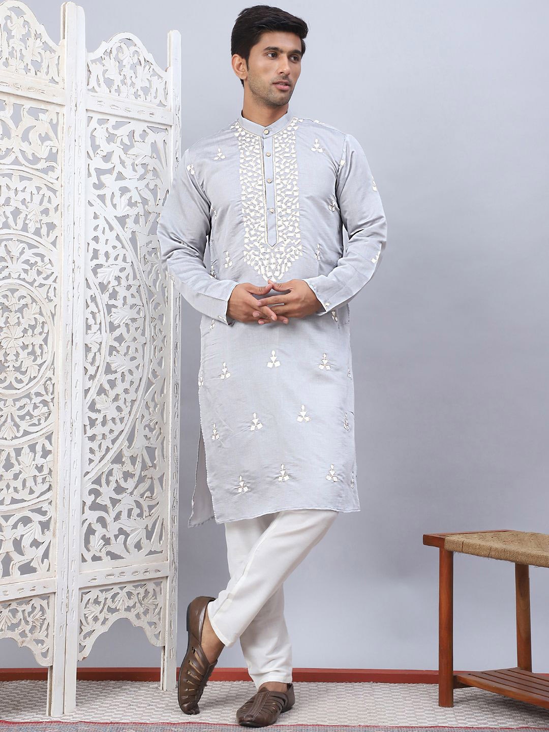 Anouk Grey Geometric Embroidered Thread Work Silk Cotton Straight Kurta with Pyjamas
Anouk Grey Geometric Embroidered Thread Work Silk Cotton Straight Kurta with Pyjamas