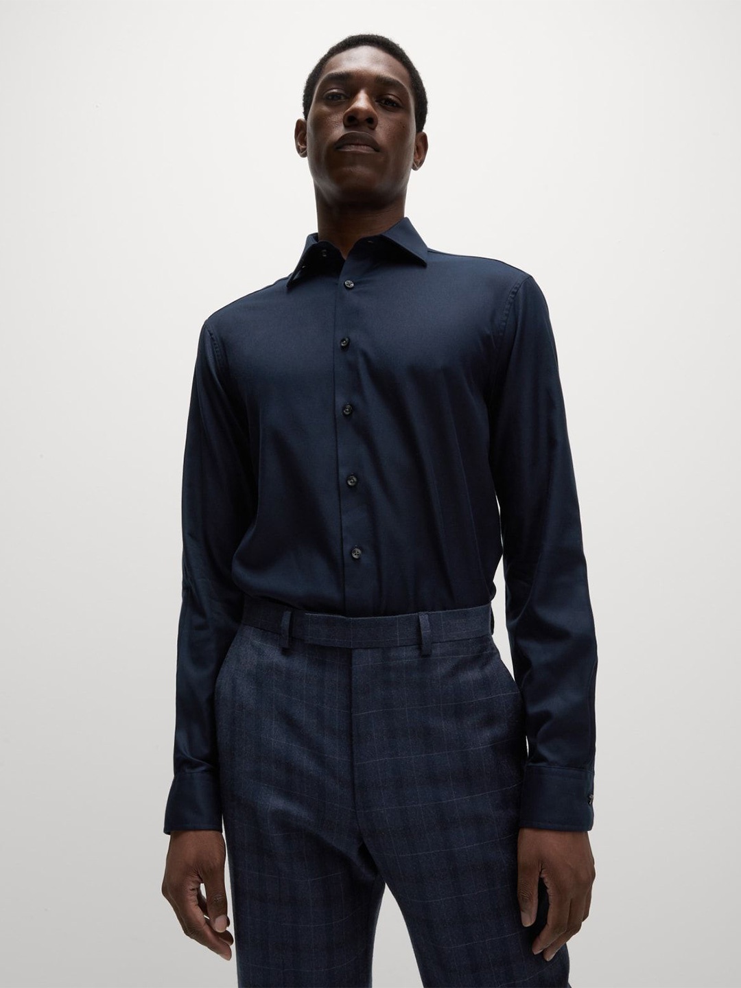 Marks & Spencer Men Spread Collar Solid Cotton Slim Fit Formal Shirt, Navy blue
Marks & Spencer Men Spread Collar Solid Cotton Slim Fit Formal Shirt, Navy blue