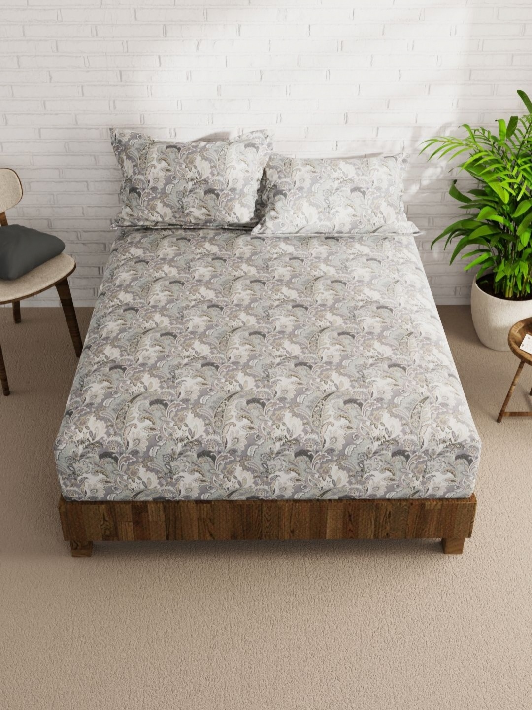 KOPA Envogue Grey & Off White Floral Microfiber 152 TC Queen Bedsheet Set 2.15 m X 2.40 m
KOPA Envogue Grey & Off White Floral Microfiber 152 TC Queen Bedsheet Set 2.15 m X 2.40 m