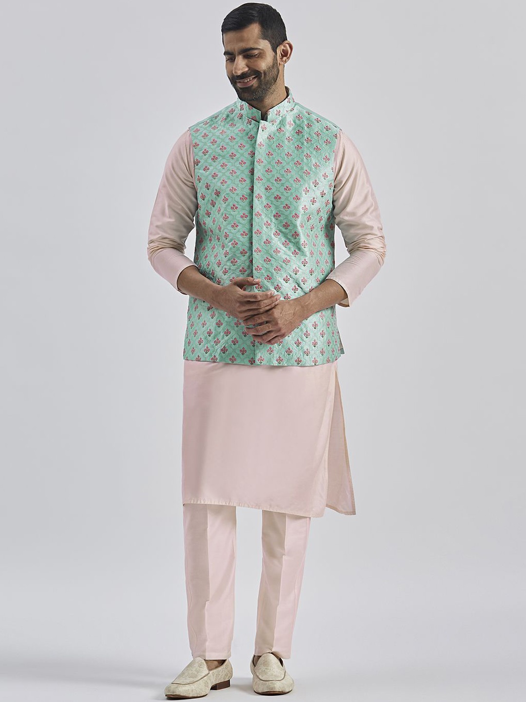 VASTRAMAY Mandarin Collar Pastels Straight Kurta with Trousers & Embroidered Nehru Jacket, Pink
VASTRAMAY Mandarin Collar Pastels Straight Kurta with Trousers & Embroidered Nehru Jacket, Pink
