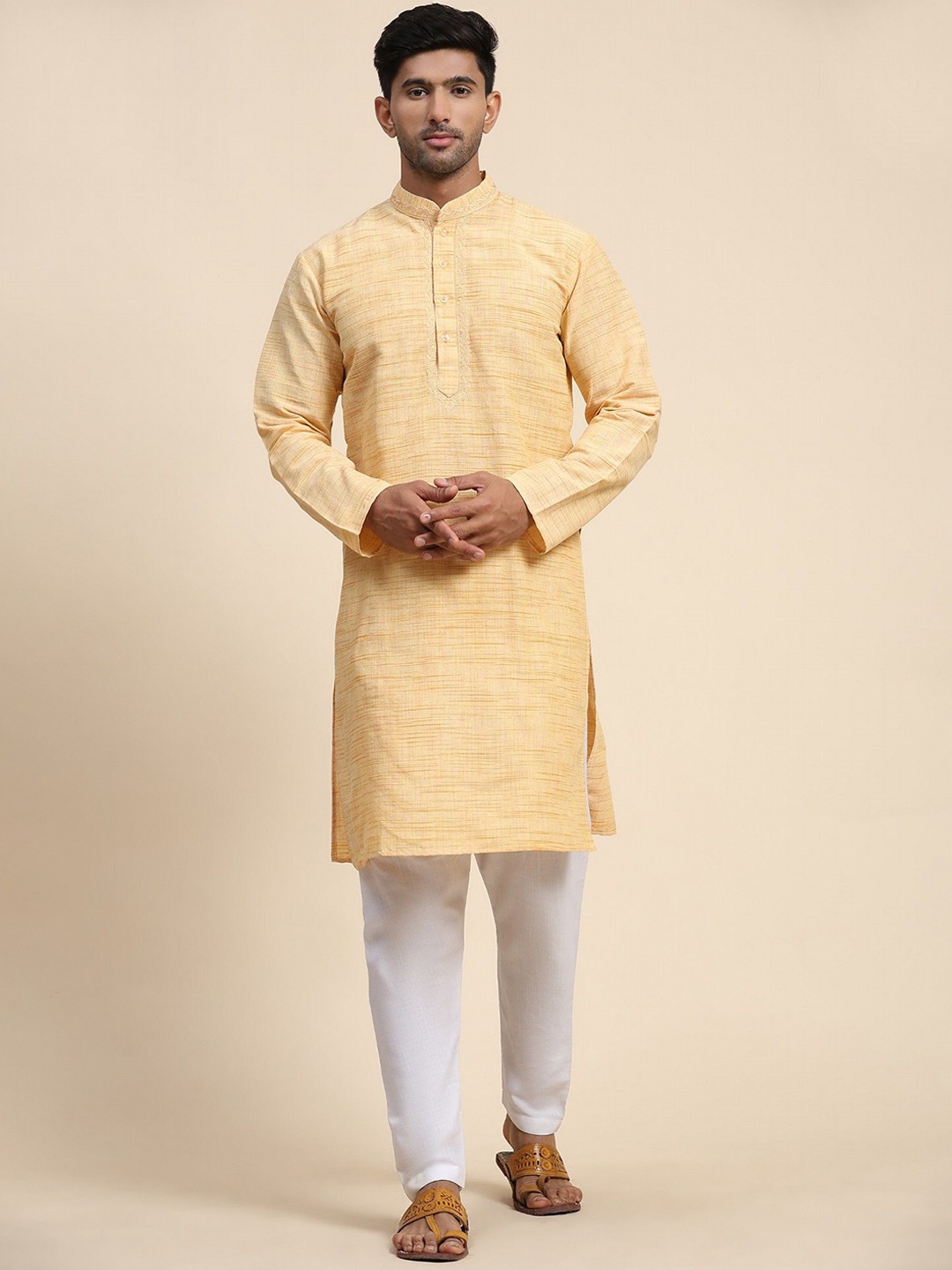 SKAVIJ Striped Printed Mandarin Collar Regular Thread Work Straight Kurta with Pyjamas, Gold
SKAVIJ Striped Printed Mandarin Collar Regular Thread Work Straight Kurta with Pyjamas, Gold