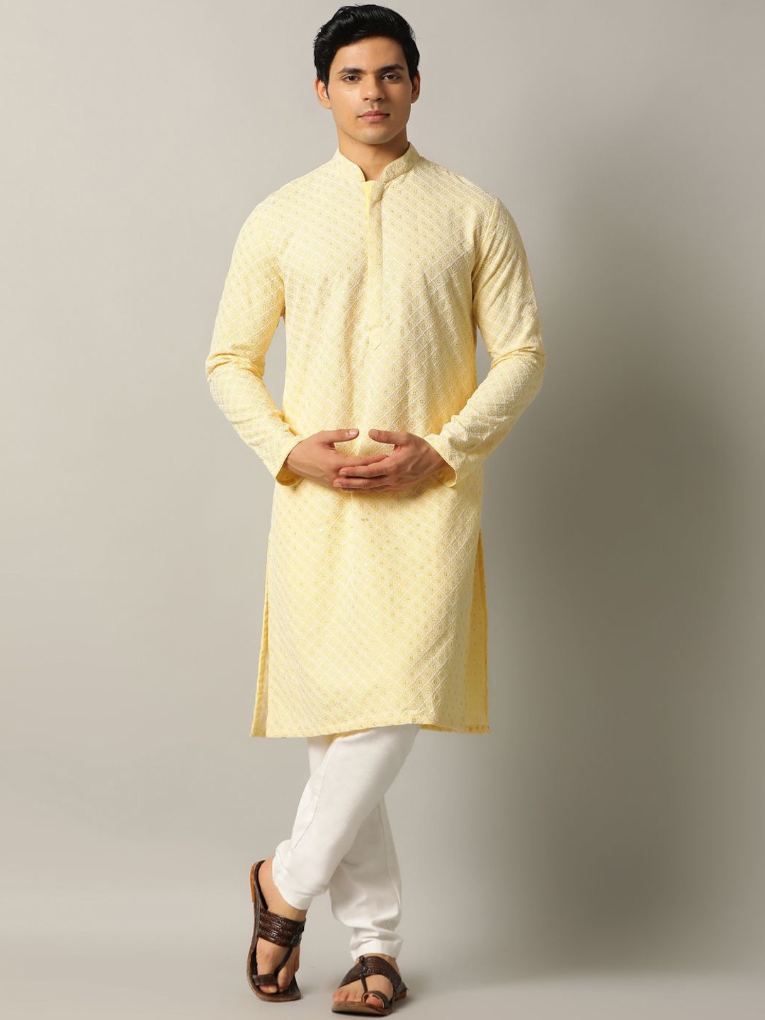 THE KURTA COMPANY Geometric Embroidered Sequinned Mandarin Collar Straight Kurta, Yellow
THE KURTA COMPANY Geometric Embroidered Sequinned Mandarin Collar Straight Kurta, Yellow