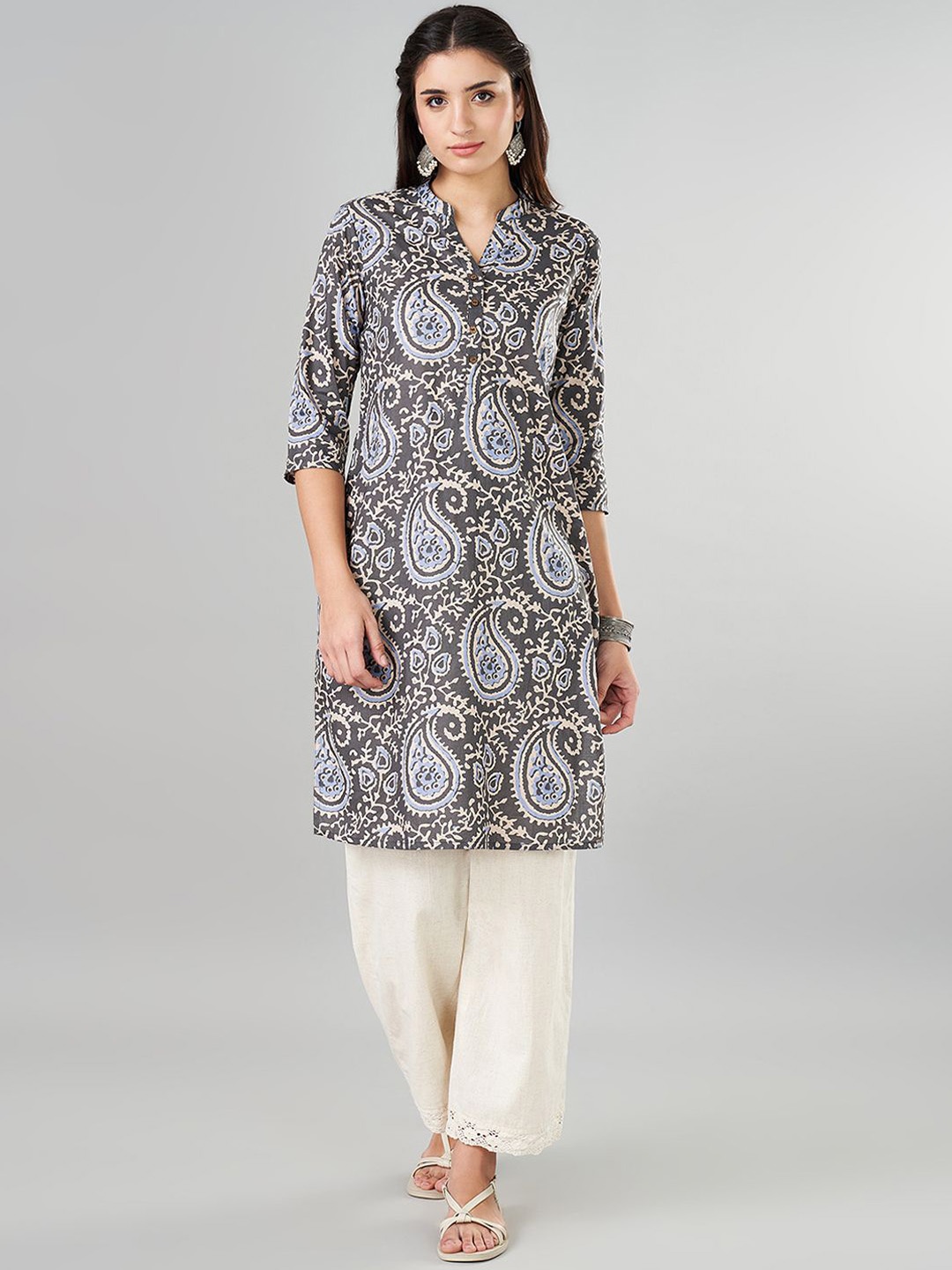 RANGMANCH BY PANTALOONS Paisley Printed Mandarin Collar Pure Cotton Straight Kurta, Grey
RANGMANCH BY PANTALOONS Paisley Printed Mandarin Collar Pure Cotton Straight Kurta, Grey