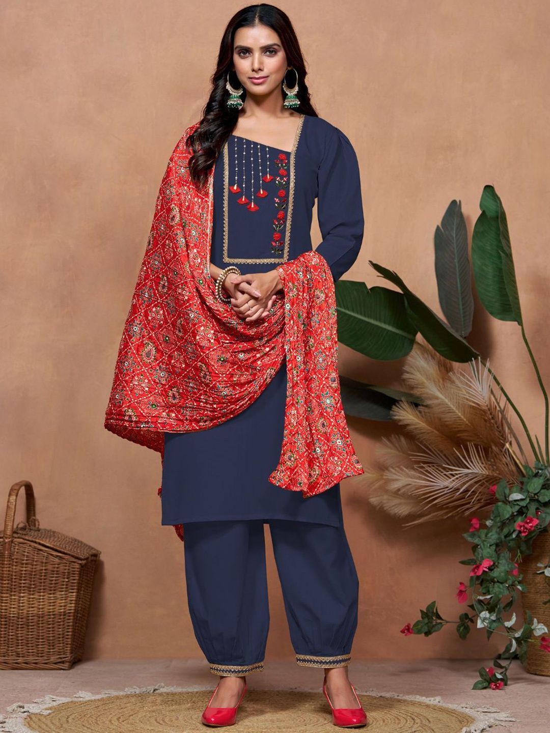 KALINI Ethnic Motifs Yoke Design Thread Work Straight Kurta With Salwar & Dupatta, Navy blue
KALINI Ethnic Motifs Yoke Design Thread Work Straight Kurta With Salwar & Dupatta, Navy blue