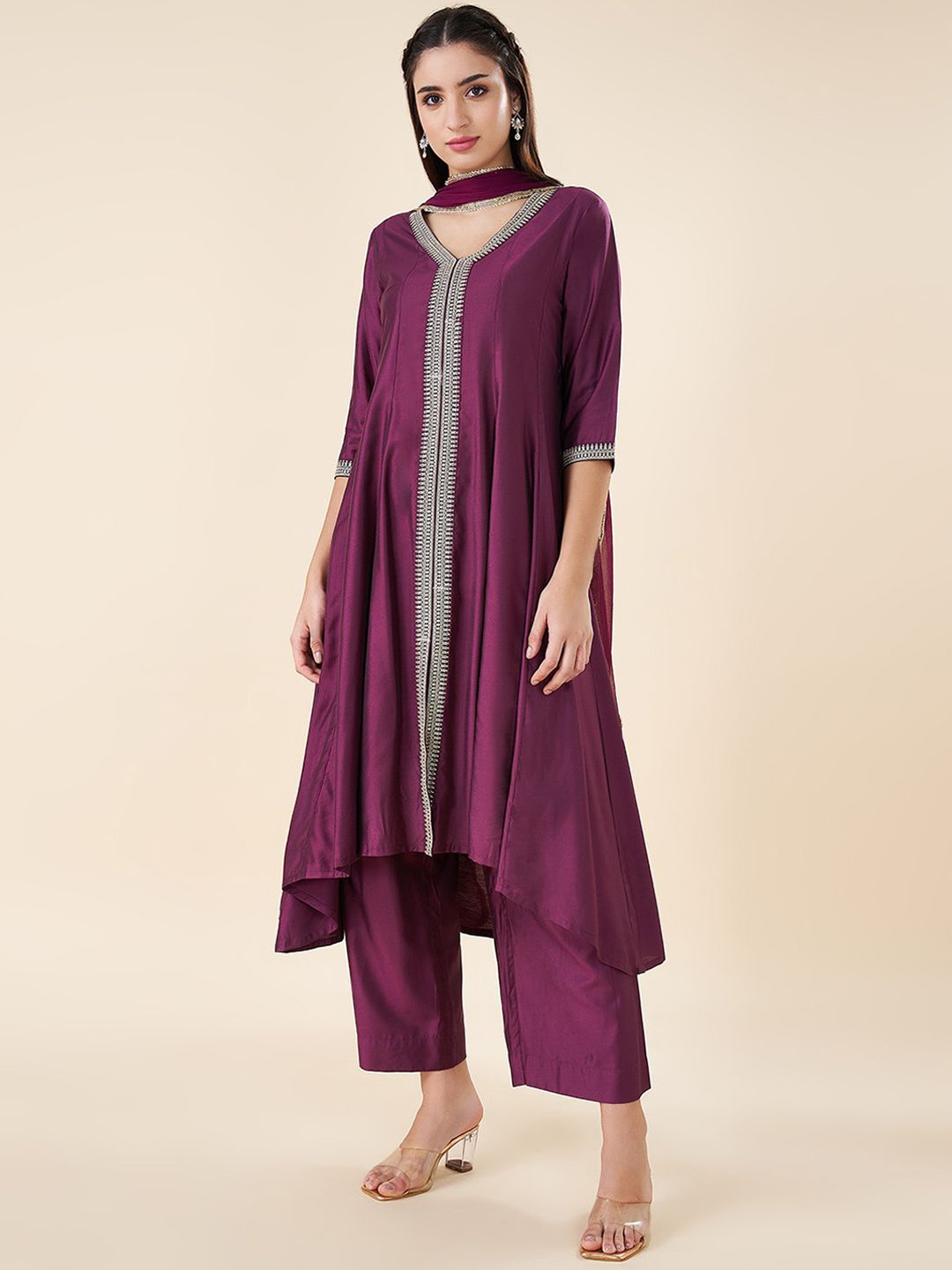 RANGMANCH BY PANTALOONS Floral Yoke Design Zari Kurta With Trousers & Dupatta, Mauve
RANGMANCH BY PANTALOONS Floral Yoke Design Zari Kurta With Trousers & Dupatta, Mauve