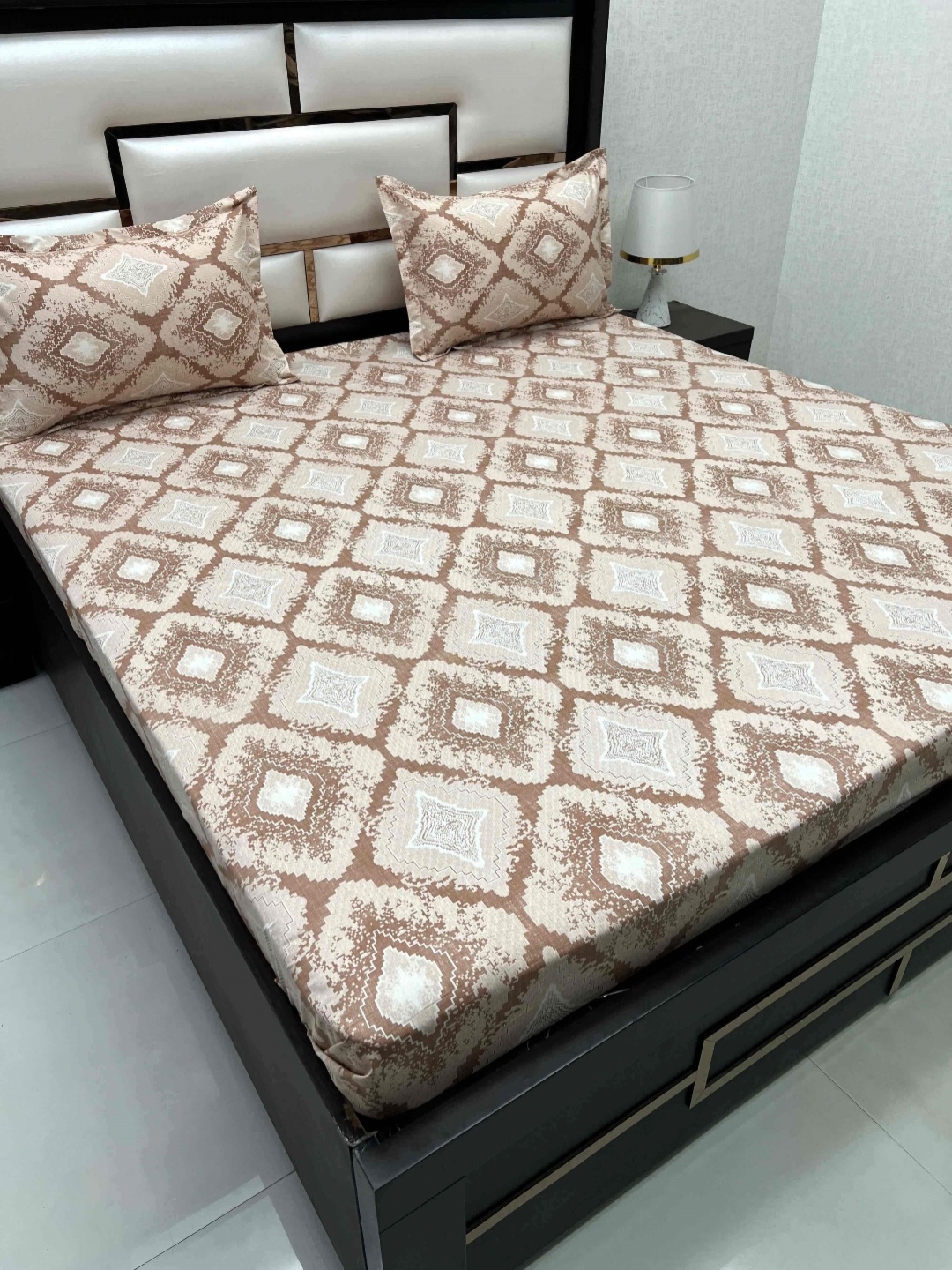Pure Decor Brown & Off White Ethnic Motifs 300 TC Queen Bedsheet with 2 Pillow Covers
Pure Decor Brown & Off White Ethnic Motifs 300 TC Queen Bedsheet with 2 Pillow Covers