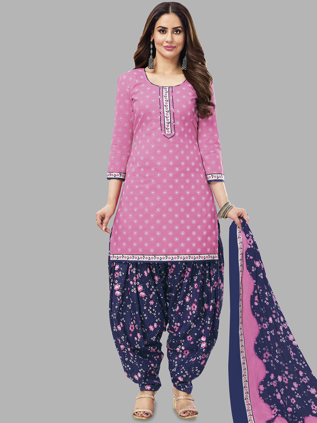 MIRAAN Women Floral Printed Regular Pure Cotton Kurta with Patiala & With Dupatta, Pink
MIRAAN Women Floral Printed Regular Pure Cotton Kurta with Patiala & With Dupatta, Pink