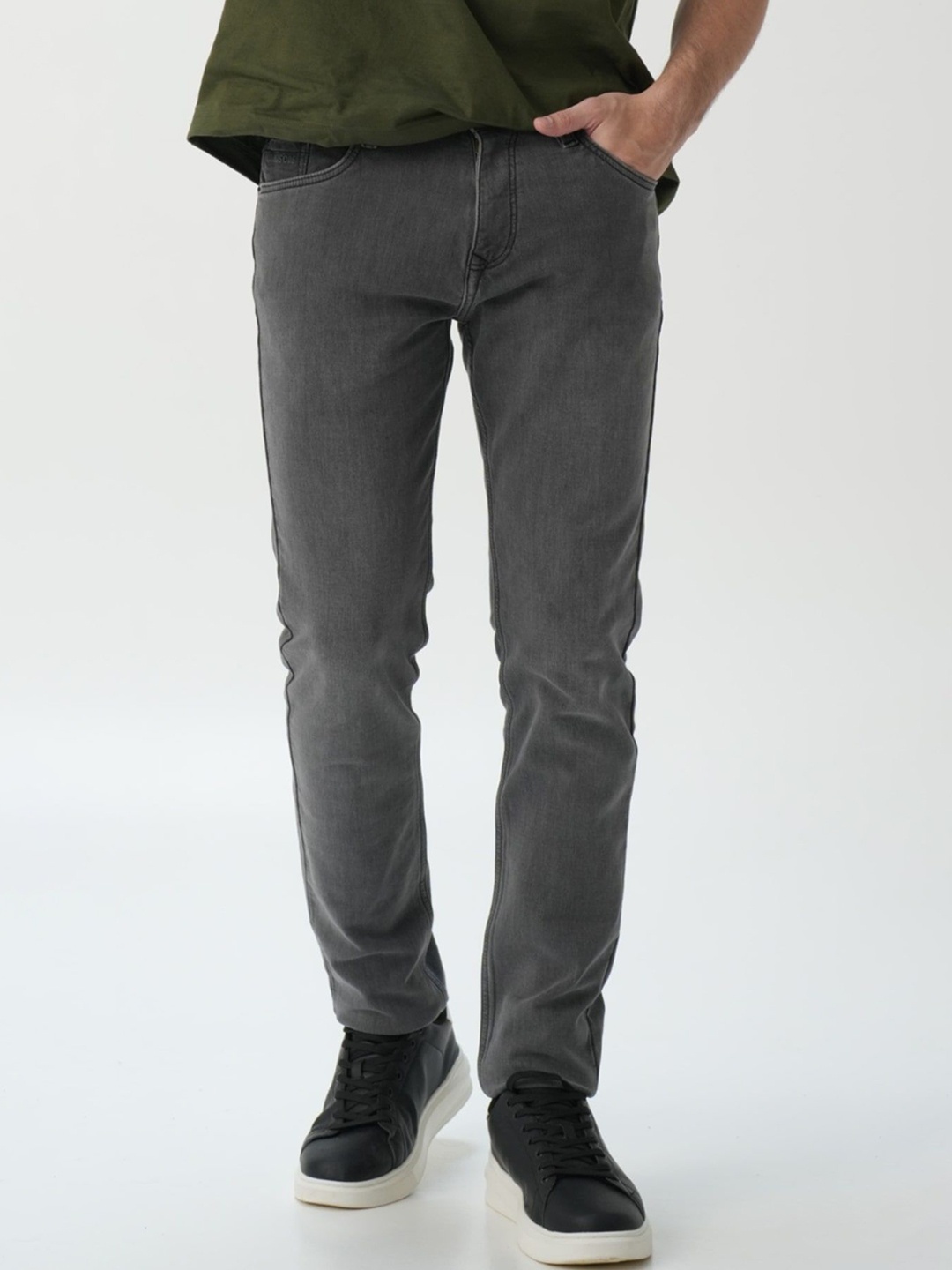 Minus One Men Original Mid-Rise Slim Fit Low Distress Light Fade Stretchable Jeans, Grey
Minus One Men Original Mid-Rise Slim Fit Low Distress Light Fade Stretchable Jeans, Grey