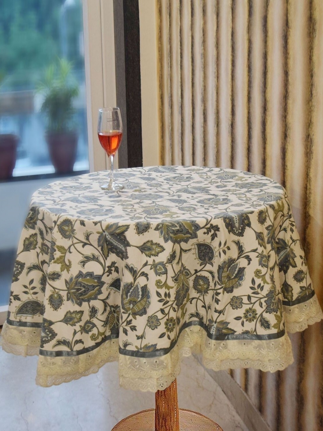 BILBERRY Furnishing by preeti grover Cream-Coloured Floral Cotton Round 4-Seater Table Cover
BILBERRY Furnishing by preeti grover Cream-Coloured Floral Cotton Round 4-Seater Table Cover