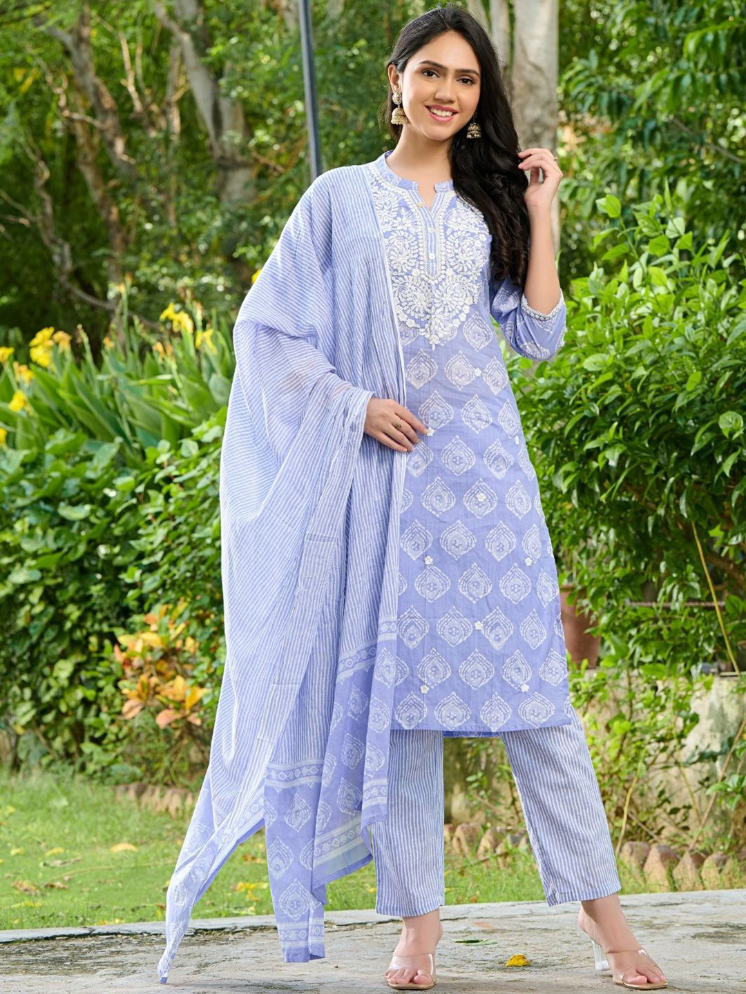 PRETTY PALLU Floral Printed Pure Cotton Straight Kurta with Trousers & Dupatta, Lavender
PRETTY PALLU Floral Printed Pure Cotton Straight Kurta with Trousers & Dupatta, Lavender