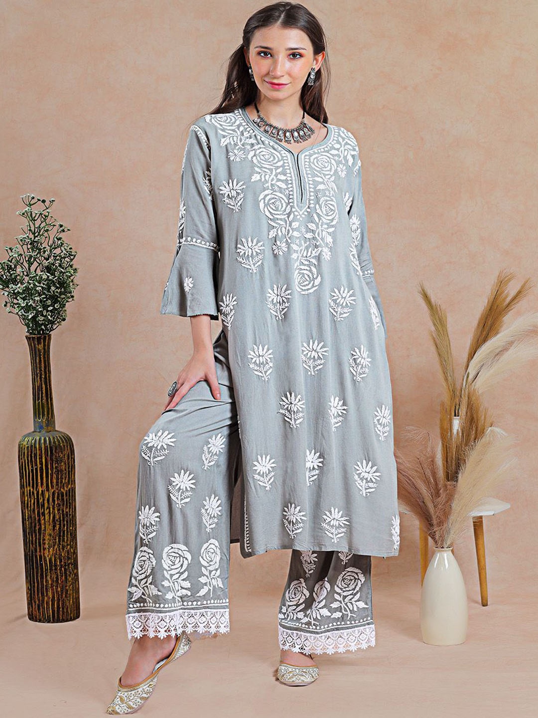 ILLICA Women Floral Embroidered Regular Thread Work Pure Cotton Kurta with Trousers, Grey
ILLICA Women Floral Embroidered Regular Thread Work Pure Cotton Kurta with Trousers, Grey