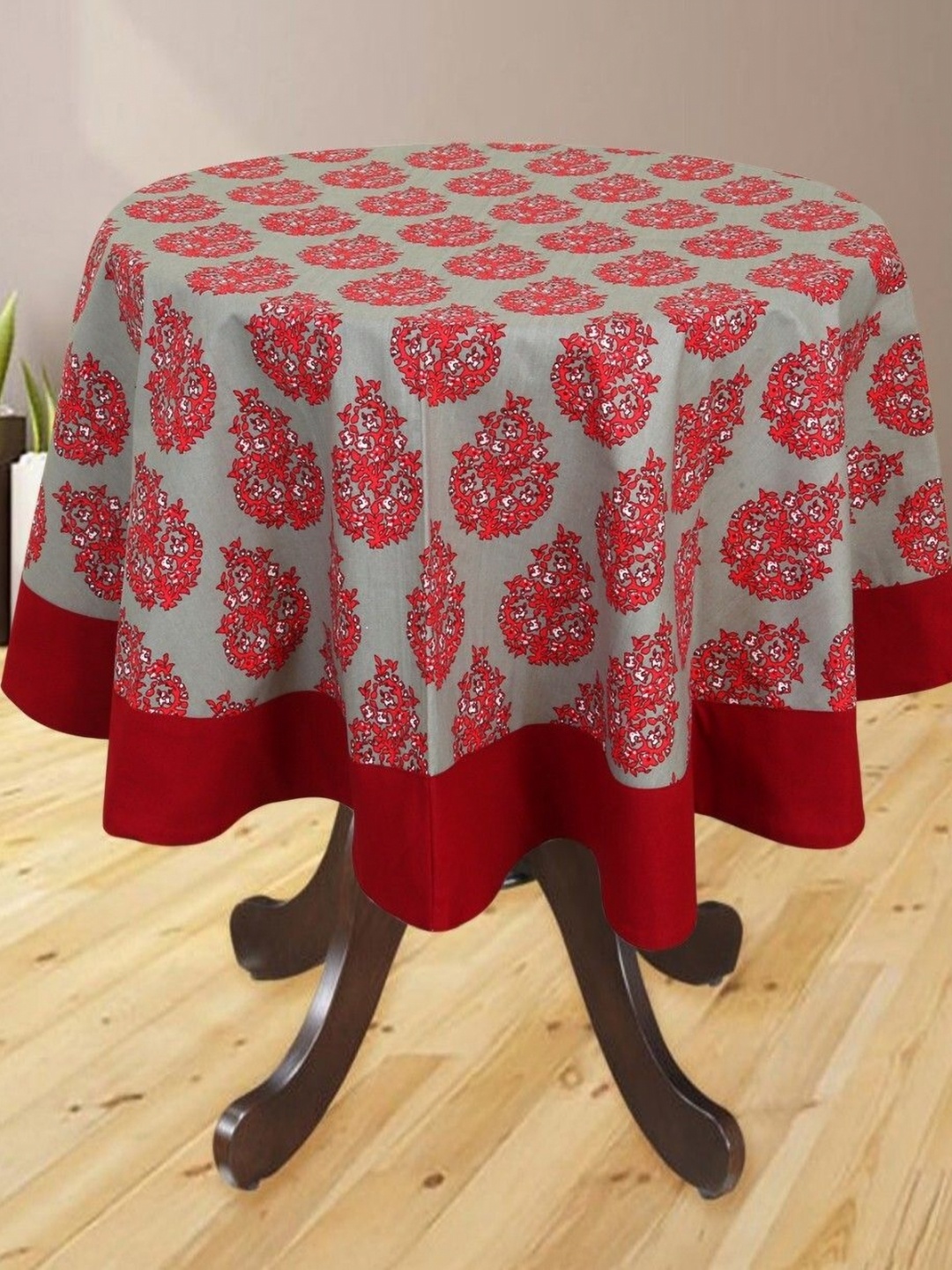 BILBERRY Furnishing by preeti grover Red Ethnic Motifs Cotton Round 4-Seater Table Cover
BILBERRY Furnishing by preeti grover Red Ethnic Motifs Cotton Round 4-Seater Table Cover