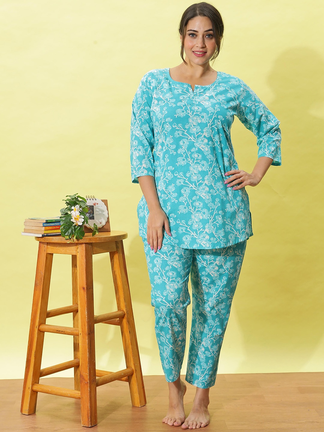 9shines Label Printed Round Neck Three-Quarter Sleeves Pure Cotton Kurti & Pyjama, Blue
9shines Label Printed Round Neck Three-Quarter Sleeves Pure Cotton Kurti & Pyjama, Blue