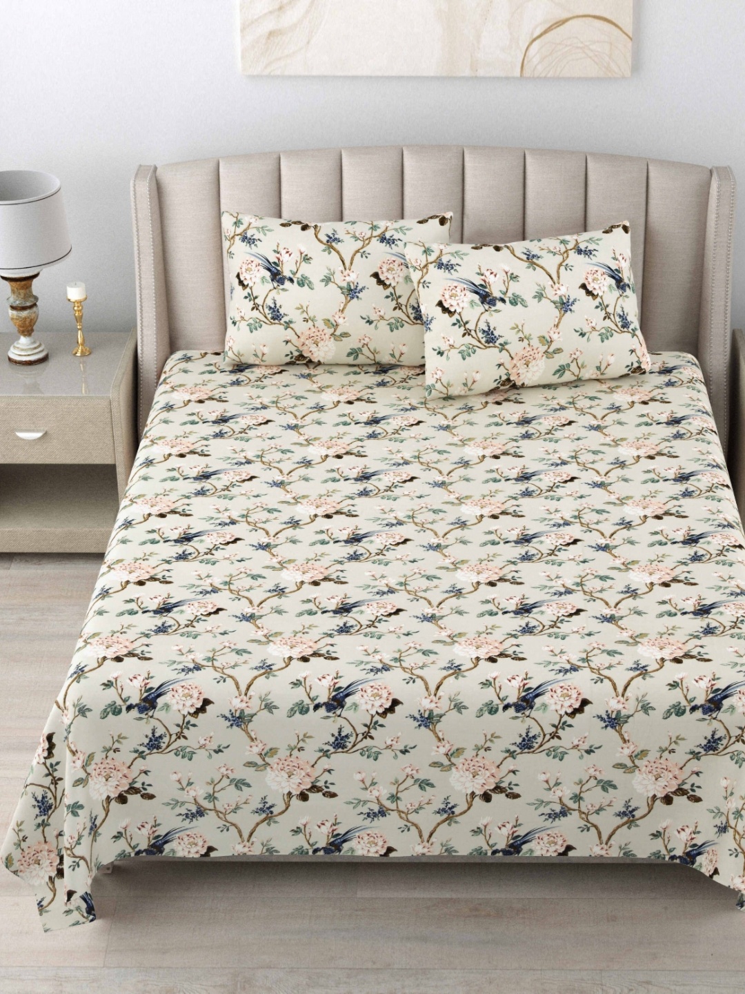 BILBERRY Furnishing by preeti grover Cream-Coloured & Green Floral 180 TC King Bedsheet with 2 Pillow Covers
BILBERRY Furnishing by preeti grover Cream-Coloured & Green Floral 180 TC King Bedsheet with 2 Pillow Covers