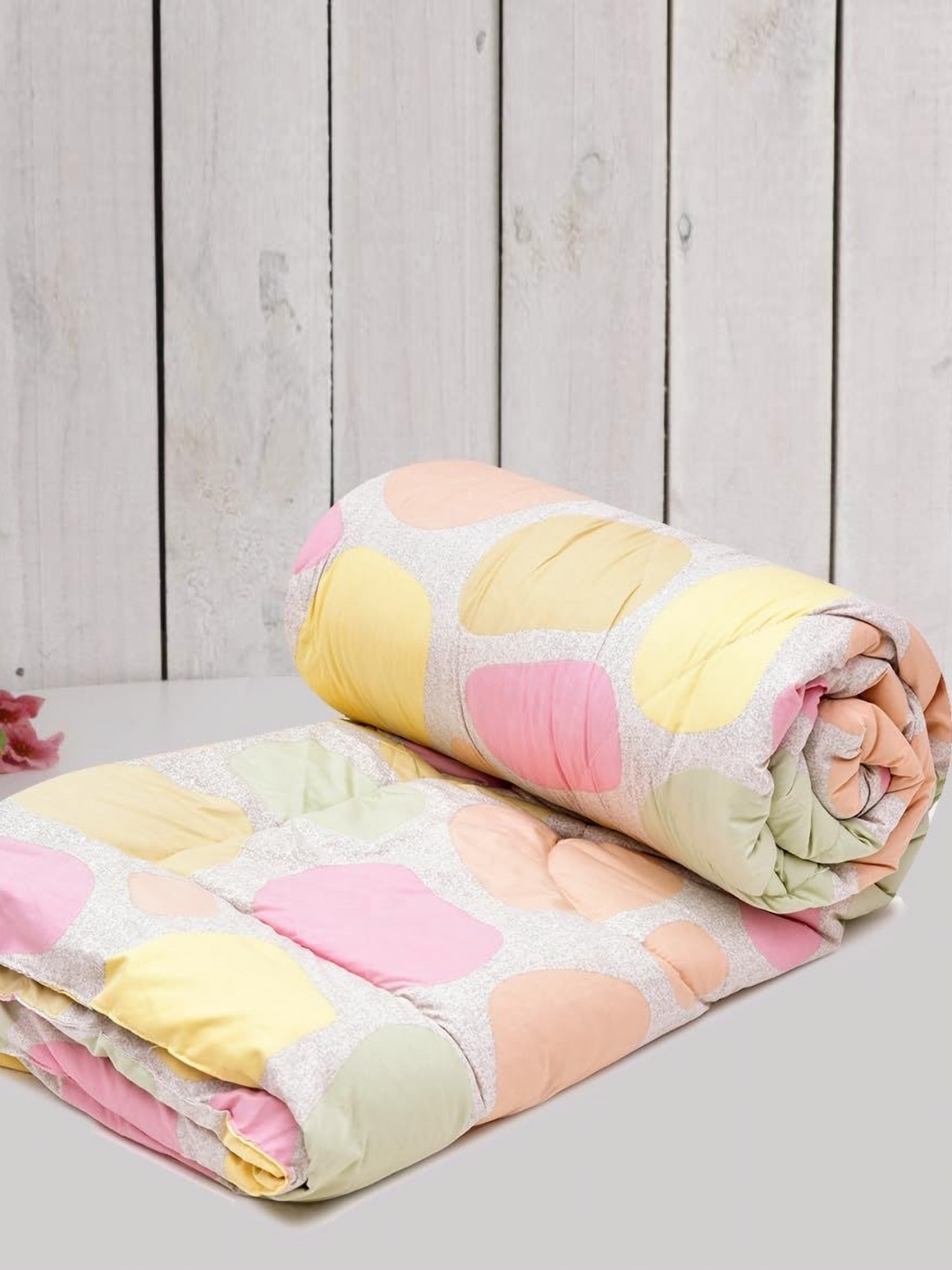 Myntra Elegant Homes Yellow & Pink Floral Microfiber Heavy Winter 210 GSM Single Bed Comforter
Myntra Elegant Homes Yellow & Pink Floral Microfiber Heavy Winter 210 GSM Single Bed Comforter