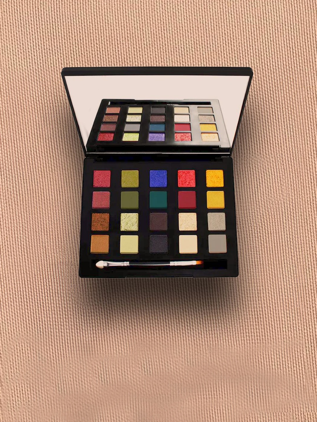 Gorgeous Girl 20 Shimmer Color Ultimate Waterproof Eyeshadow Palette - 10 g - Shade 02, Black
Gorgeous Girl 20 Shimmer Color Ultimate Waterproof Eyeshadow Palette - 10 g - Shade 02, Black