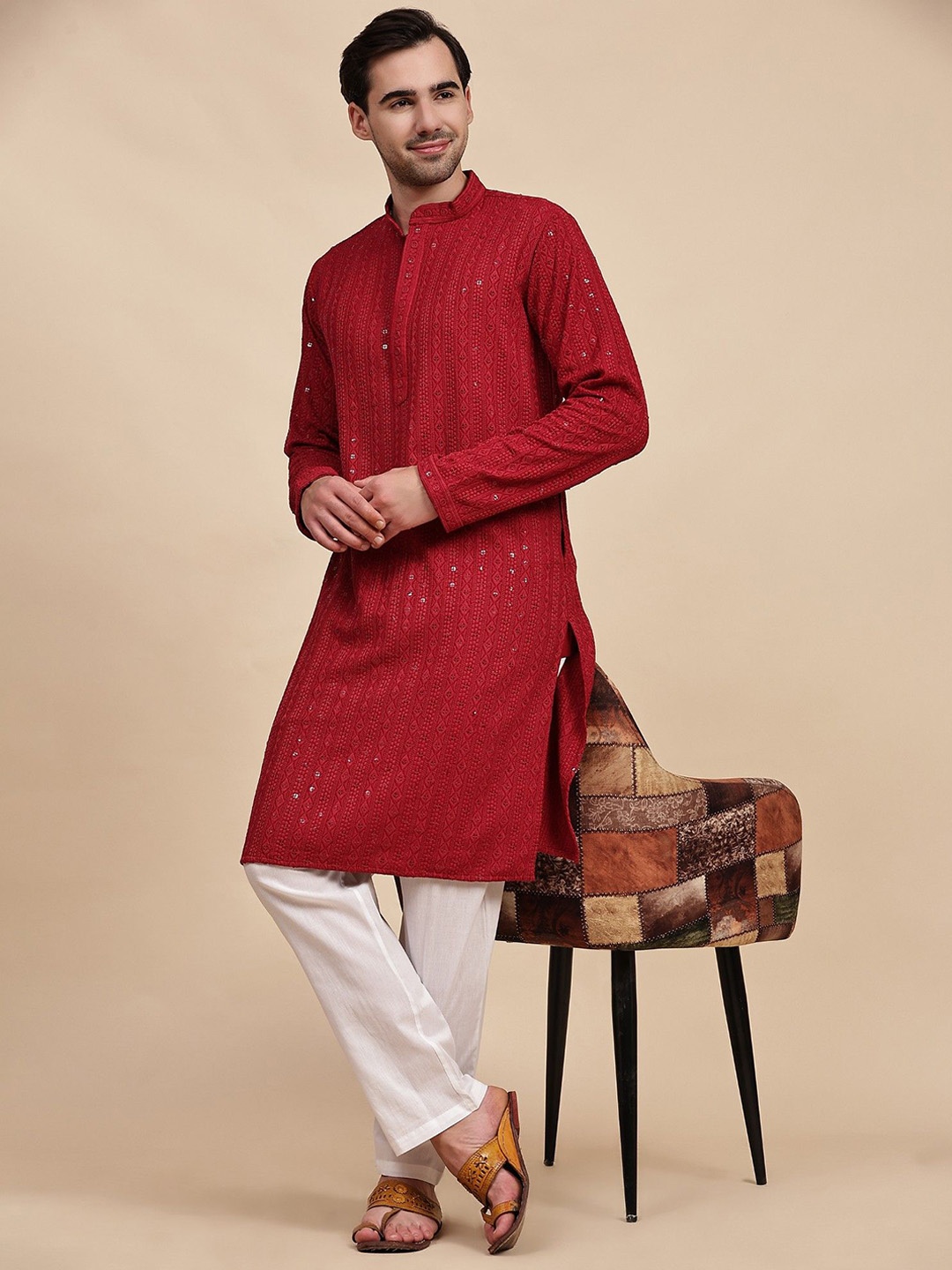 SKAVIJ Geometric Embroidered Sequinned Jacquard Weave Pure Cotton Straight Kurta & Pyjamas, Red
SKAVIJ Geometric Embroidered Sequinned Jacquard Weave Pure Cotton Straight Kurta & Pyjamas, Red