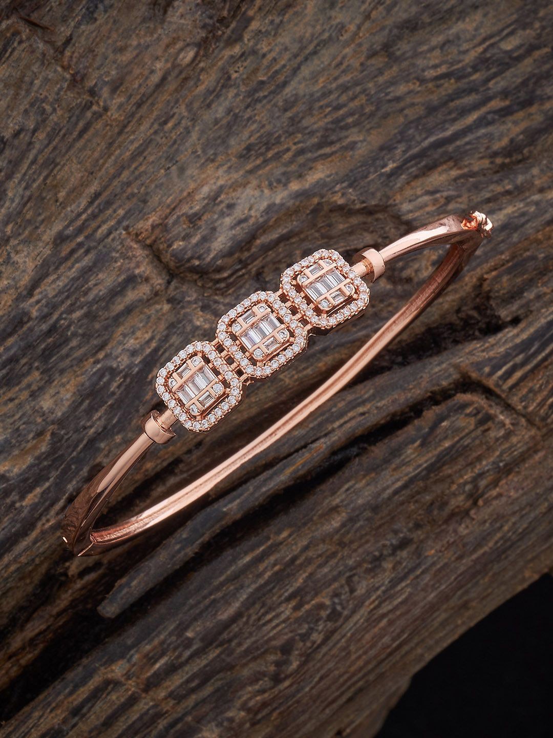 Kushal's Fashion Jewellery Rose Gold-Plated Zircon Studded Kada Bracelet
Kushal's Fashion Jewellery Rose Gold-Plated Zircon Studded Kada Bracelet