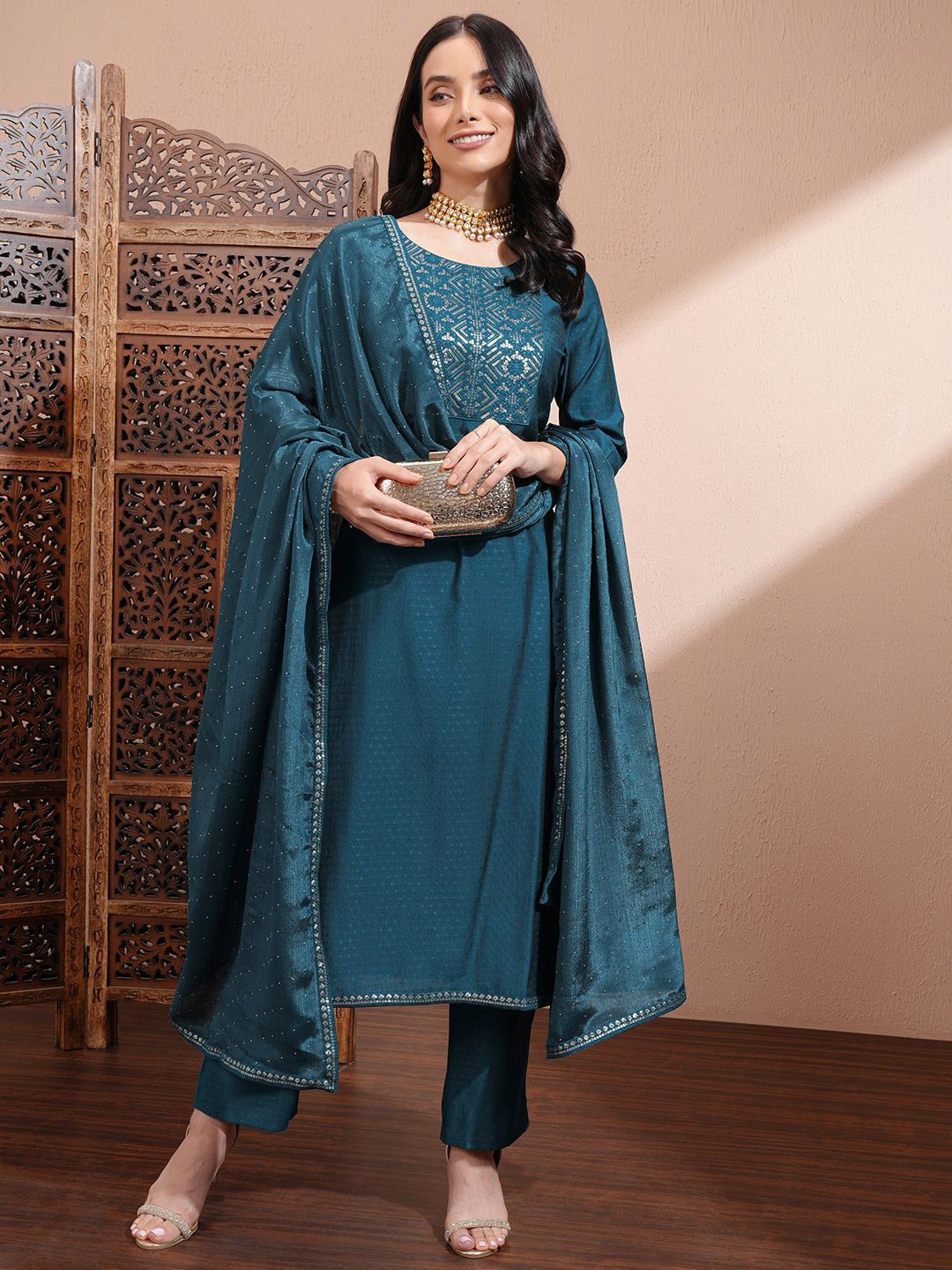 Vishudh Teal Floral Embroidered Round Neck Regular Sequinned Kurta With Trouser & Dupatta
Vishudh Teal Floral Embroidered Round Neck Regular Sequinned Kurta With Trouser & Dupatta