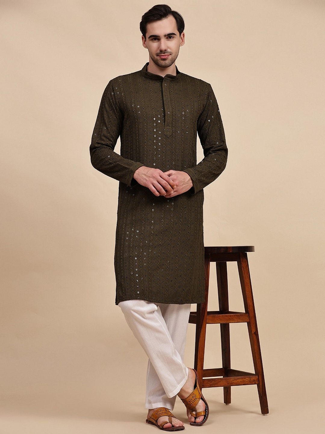 SKAVIJ Geometric Embroidered Sequinned Jacquard Weave Pure Cotton Straight Kurta & Pyjamas, Olive
SKAVIJ Geometric Embroidered Sequinned Jacquard Weave Pure Cotton Straight Kurta & Pyjamas, Olive