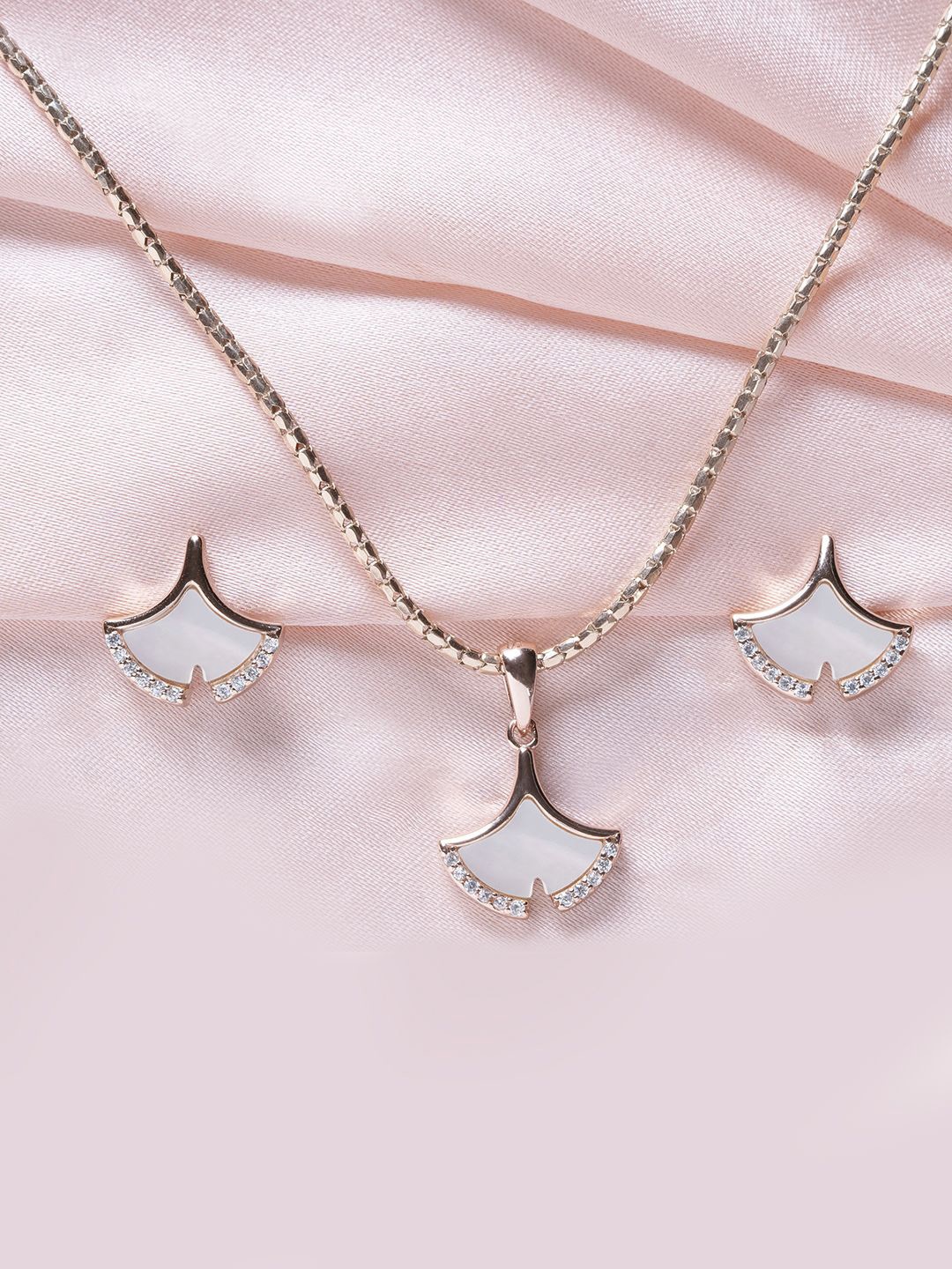 TOUCH925 Sterling Silver Cubic Zirconia Studded Splendor Seashell Pendant and Earrings, Rose gold
TOUCH925 Sterling Silver Cubic Zirconia Studded Splendor Seashell Pendant and Earrings, Rose gold