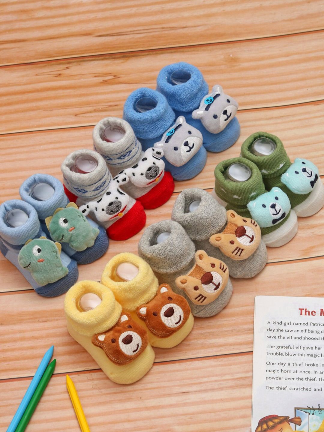 Yellow Bee Infant Boys Pack Of 6 Printed Ankle-Length Cotton Animal Rattle Socks, Blue
Yellow Bee Infant Boys Pack Of 6 Printed Ankle-Length Cotton Animal Rattle Socks, Blue