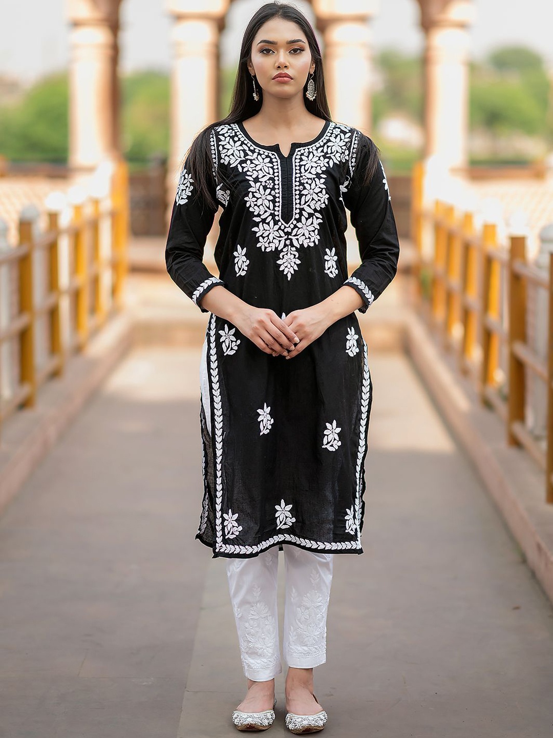 The Chikan Label Floral Embroidered Round Neck Regular Chikankari Cotton Straight Kurta, Black
The Chikan Label Floral Embroidered Round Neck Regular Chikankari Cotton Straight Kurta, Black