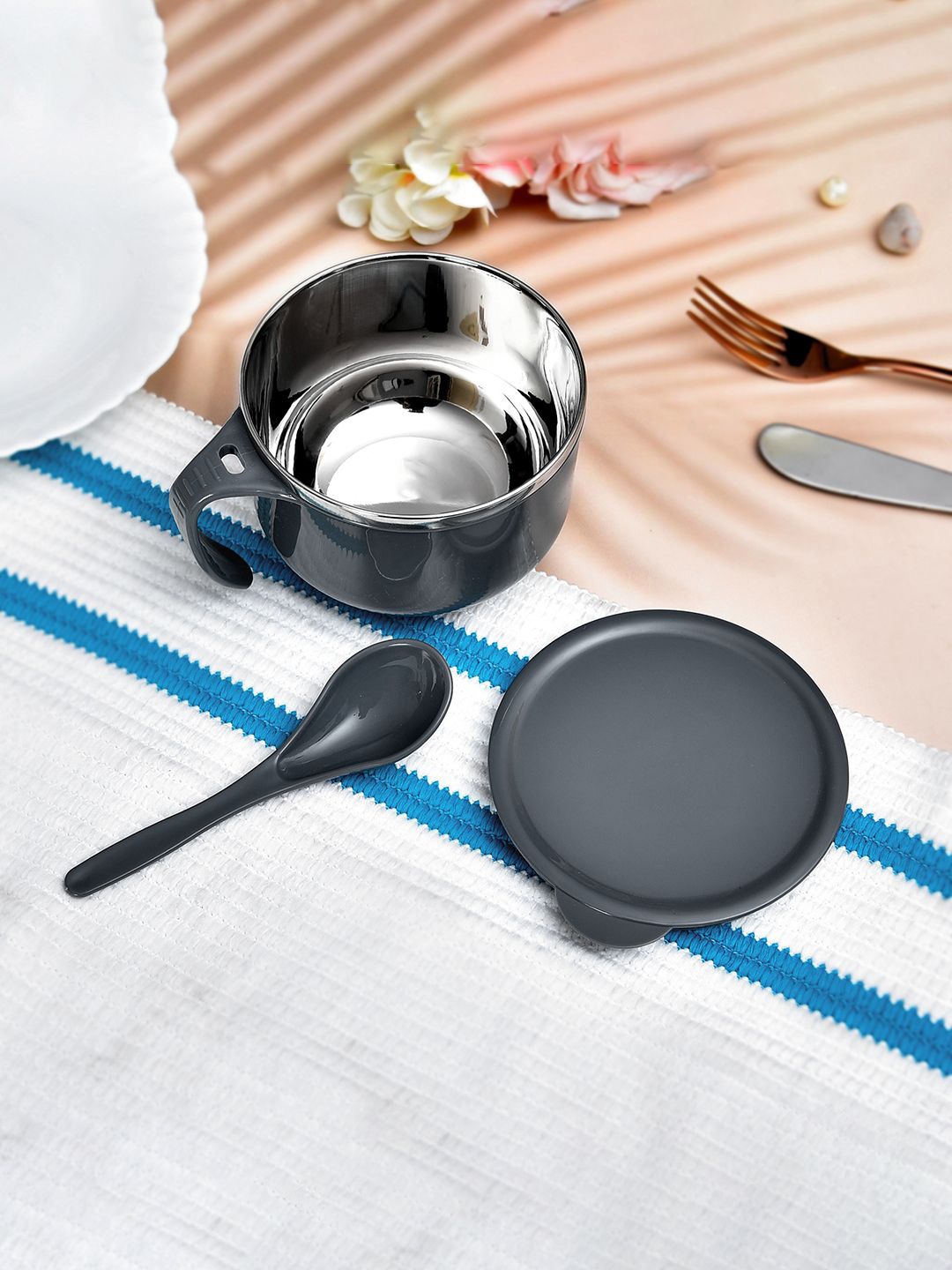 Kuber Industries Grey & Brown 6 Pieces Stainless Steel Serving Bowl & Spoons - 600ml Each
Kuber Industries Grey & Brown 6 Pieces Stainless Steel Serving Bowl & Spoons - 600ml Each