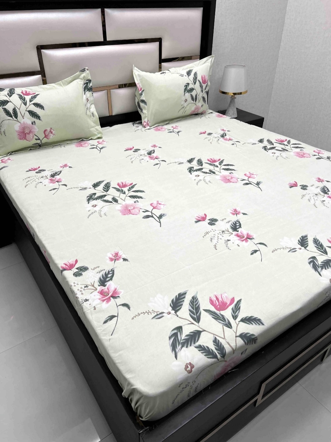 Pure Decor Queen Size Double Bed Bedsheet With 2 Pillow Covers 2.28m X 2.54m, Green
Pure Decor Queen Size Double Bed Bedsheet With 2 Pillow Covers 2.28m X 2.54m, Green