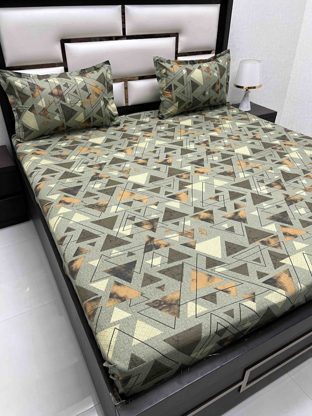 Pure Decor Cotton Queen Size Double Bedsheet With 2 Pillow Covers 2.28m X 2.54m, Green
Pure Decor Cotton Queen Size Double Bedsheet With 2 Pillow Covers 2.28m X 2.54m, Green