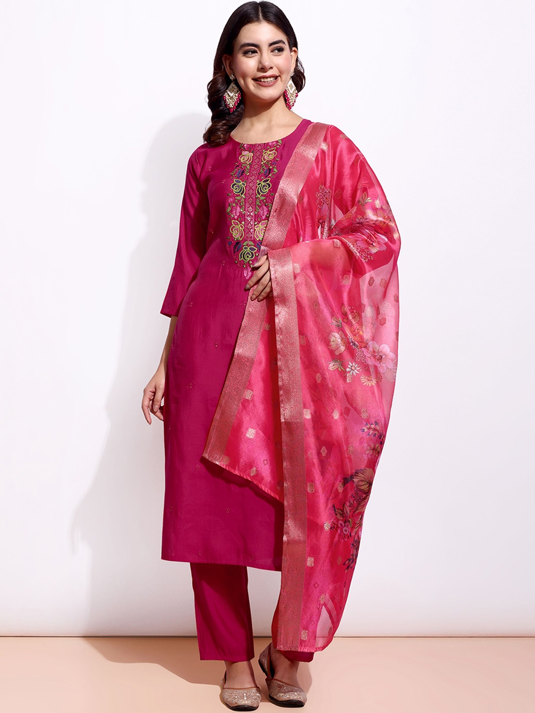GLORYANCE Women Embroidered Regular Sequinned Pure Silk Kurta with Trousers & With Dupatta, Pink
GLORYANCE Women Embroidered Regular Sequinned Pure Silk Kurta with Trousers & With Dupatta, Pink