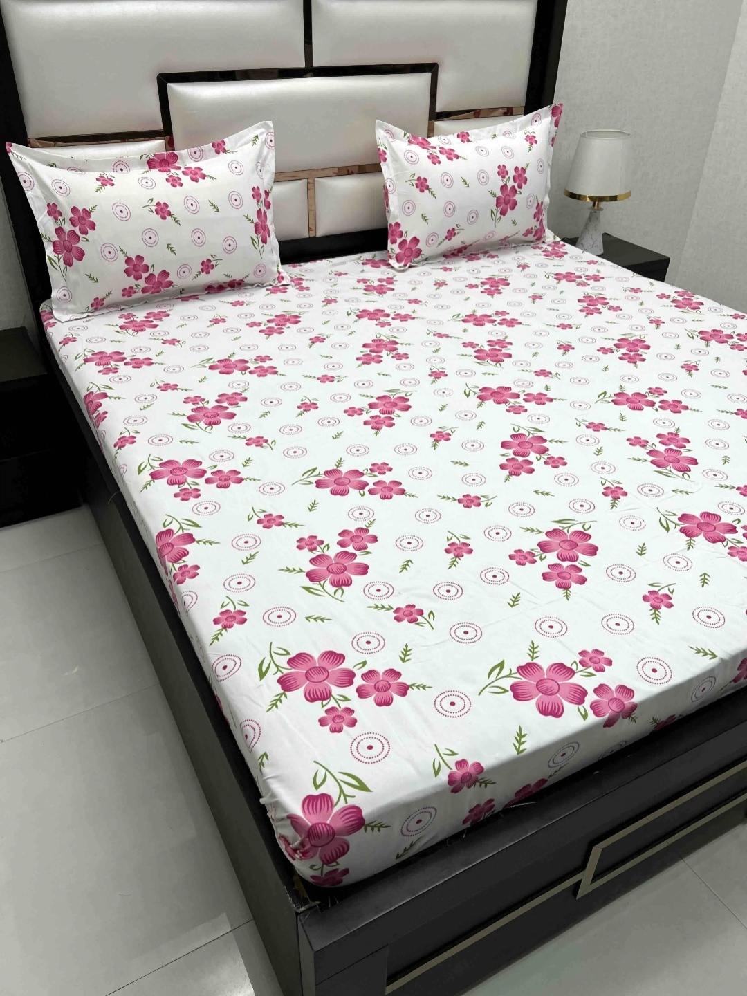 Pure Decor Queen Size Double Bed Bedsheet With 2 Pillow Covers 2.28m X 2.54m, White
Pure Decor Queen Size Double Bed Bedsheet With 2 Pillow Covers 2.28m X 2.54m, White