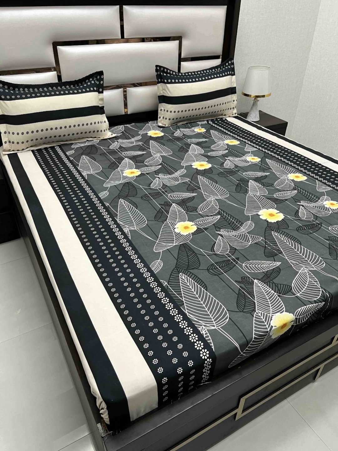 Pure Decor Amulya Black Floral Printed Microfiber 350 TC Queen Bedsheet Set 2.55 x 2.27 m
Pure Decor Amulya Black Floral Printed Microfiber 350 TC Queen Bedsheet Set 2.55 x 2.27 m