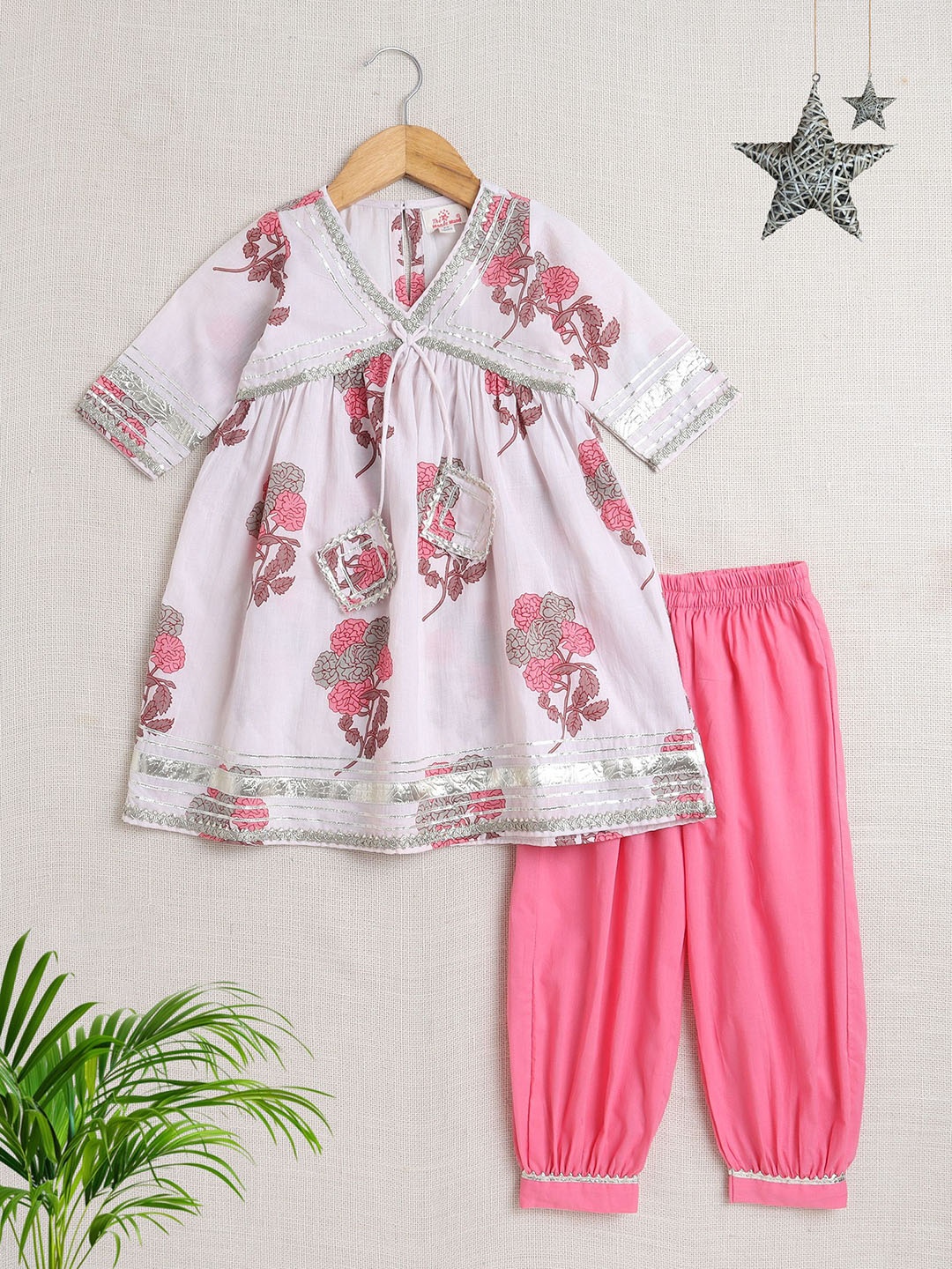 The Magic Wand Girls Embroidered Regular Gotta Patti Pure Cotton Kurta with Salwar, White
The Magic Wand Girls Embroidered Regular Gotta Patti Pure Cotton Kurta with Salwar, White