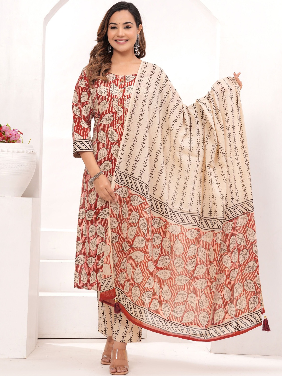 VASUPRADA Women Floral Printed Regular Kurta with Trousers & With Dupatta, Brown
VASUPRADA Women Floral Printed Regular Kurta with Trousers & With Dupatta, Brown