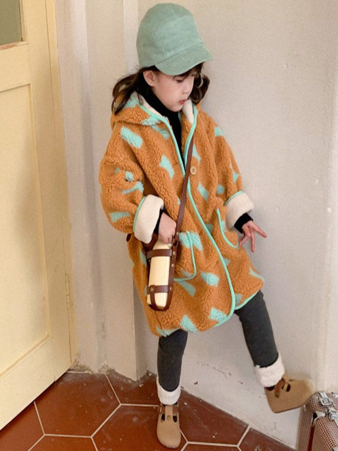 Xsole Kids Printed Mock Collar Single-Breasted Long Sleeves Winter Overcoat, Khaki 
Xsole Kids Printed Mock Collar Single-Breasted Long Sleeves Winter Overcoat, Khaki