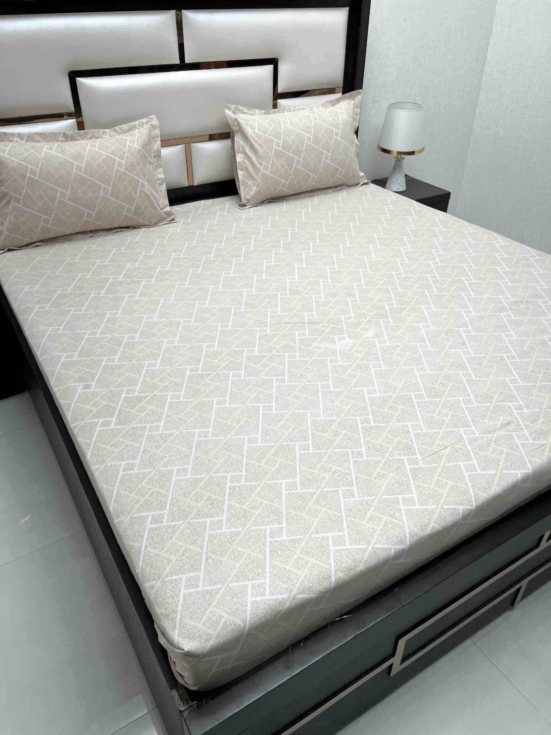 Pure Decor Cotton Queen Size Double Bedsheet With 2 Pillow Covers 2.28m X 2.54m, Cream
Pure Decor Cotton Queen Size Double Bedsheet With 2 Pillow Covers 2.28m X 2.54m, Cream
