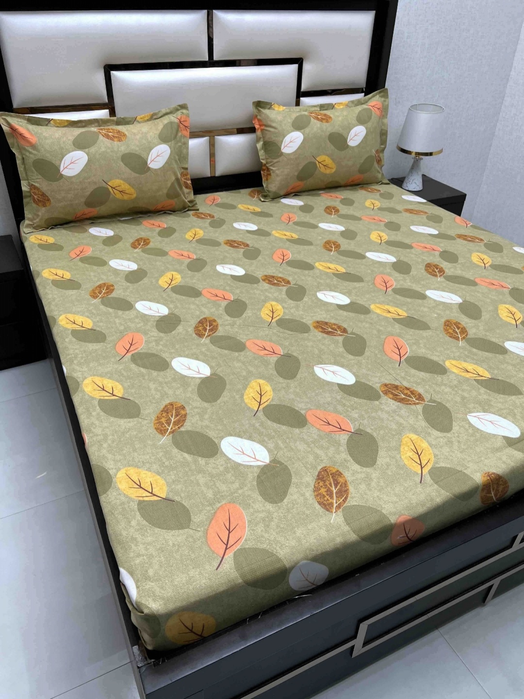 Pure Decor Passion Green Printed Pure Cotton 330 TC Queen Bedsheet Set 2.28 x 2.56 m
Pure Decor Passion Green Printed Pure Cotton 330 TC Queen Bedsheet Set 2.28 x 2.56 m